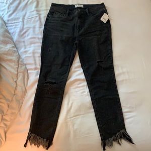 Free People Brand New Black frayed Skinny Jeans